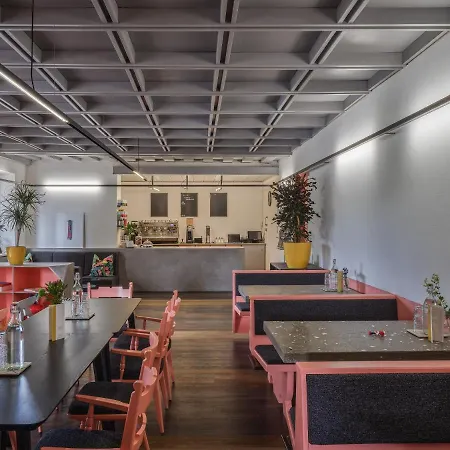 Aparthotel Apartmenthaus - Café - Zugspitze 3*