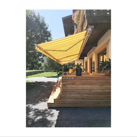 Apartmenthaus - Café - Zugspitze