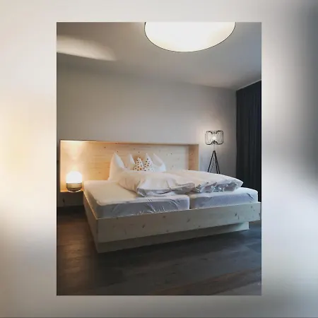 Aparthotel Apartmenthaus - Café - Zugspitze