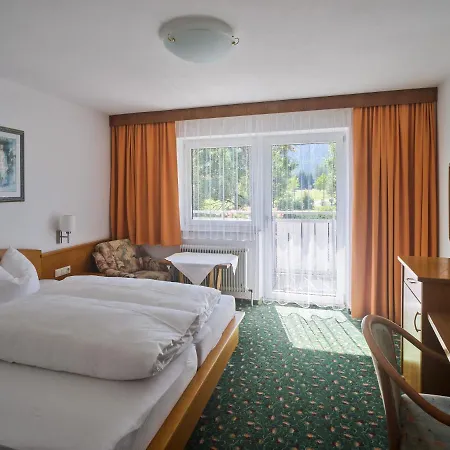 Apartmenthaus - Café - Zugspitze Aparthotel Leutasch