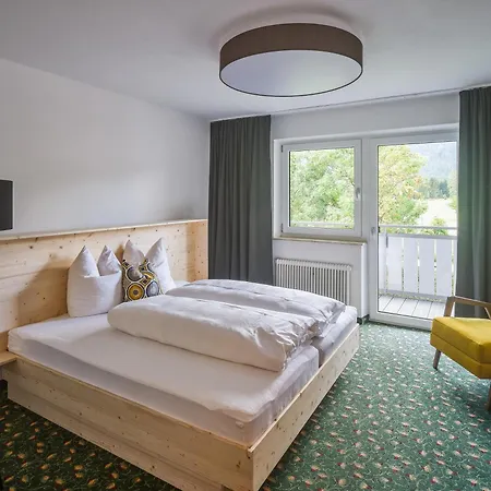 Aparthotel Apartmenthaus - Café - Zugspitze Leutasch