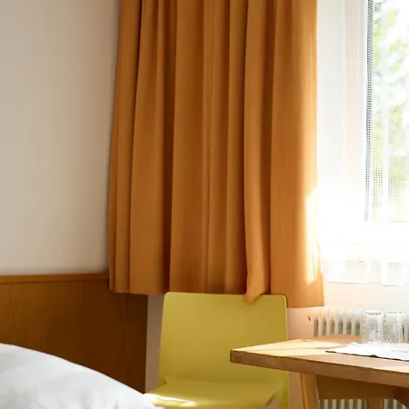 Aparthotel Apartmenthaus - Café - Zugspitze 3*