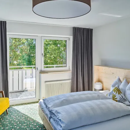 Apartmenthaus - Café - Zugspitze Aparthotel Leutasch